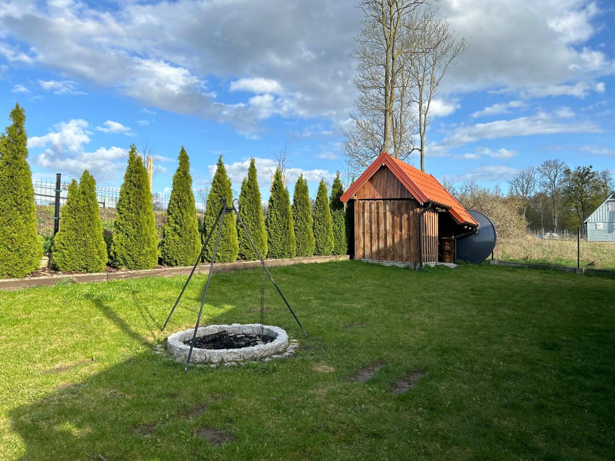 Caloroczny Domek Nad Jeziorem - Balia Z Jacuzzi Villa Balewo  Exteriör bild